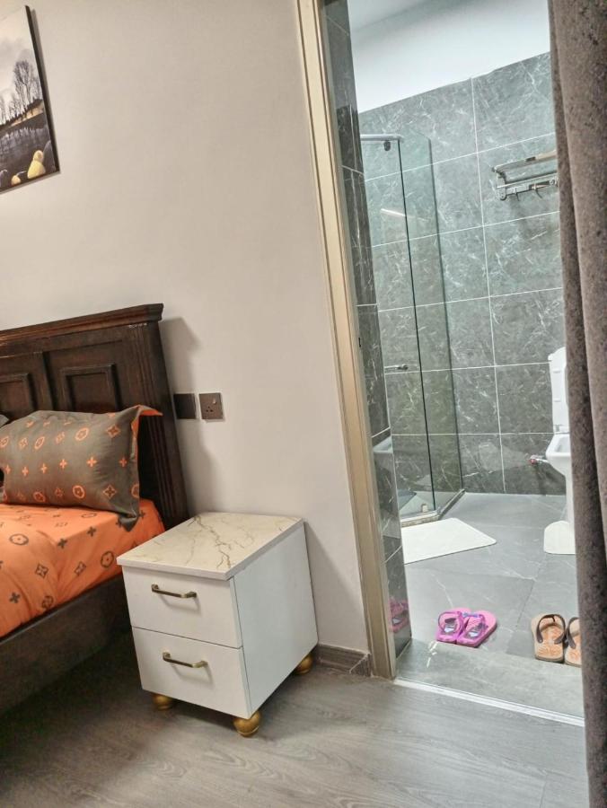 Stayrest Safari Tours New 3 Bedroom Apartments In Kilimani Nairobi With Rooftop Pool Exterior photo